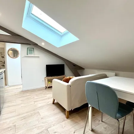 De La Salle Neuf Et Equipe Appartement